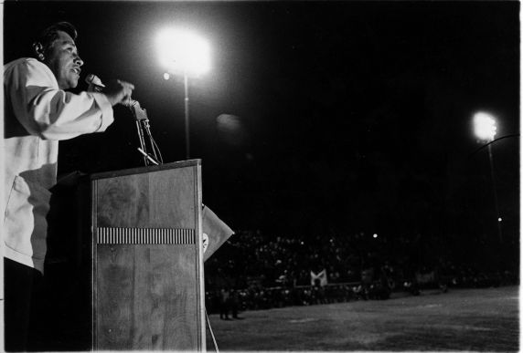 (3290) Cesar Chavez, Rallies, Proposition 22, Delano, 1972 (3290) Cesar Chavez, Rallies, Proposition 22, Delano, 1972